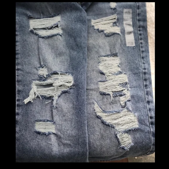 JUNIOR'S  HIGH RISE  MOM 👩 👖 - Picture 6 of 10